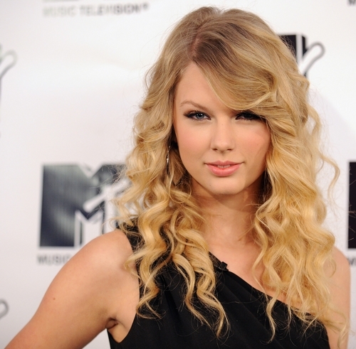 Taylor Swift  on MTV - Vedetele mele preferate