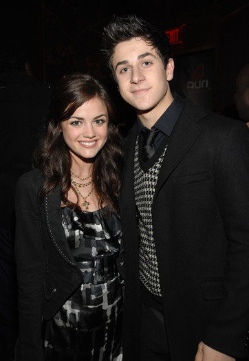 Stars Cause HFPA Salute Young Hollywood Party ZIB1EZm01I5l[1] - david henrie si lucky hale