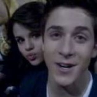 11883524_DQFYICVZO - poze rare cu Selena Gomez