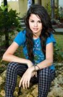 40 - Club Selena Gomez