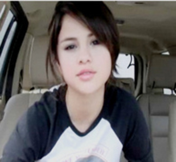 12119714_TNIDTPTVT - Selena Gomez Mai Rare