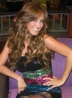 17 - anahi