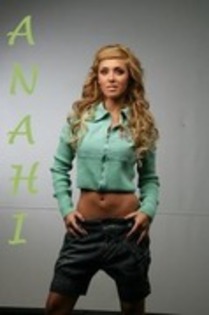 30 - anahi