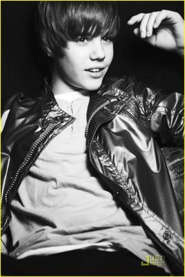 ~~ JusStiN BieEbEr ~~ - o_JuStiN phOtOshOoT 34_o