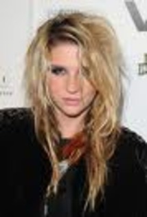 kesha (12) - album pt emaemo67 cea mai buna prietena de pe sunphoto