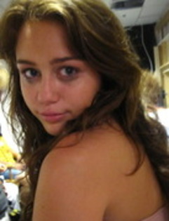 11236454_FKJKRDWGD - anboom pt mileysuperfan1