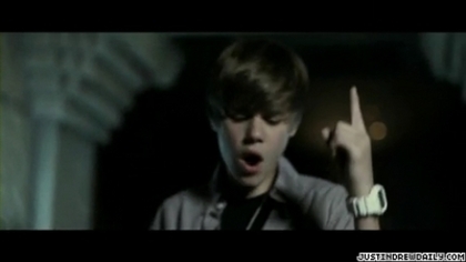 normal_video%283%29_mp4_000033533 - 0_0 Justin Bieber - Never Let You Go 0_0