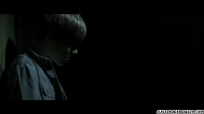 normal_video%283%29_mp4_000094886 - 0_0 Justin Bieber - Never Let You Go 0_0