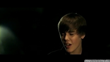 normal_video%283%29_mp4_000184517 - 0_0 Justin Bieber - Never Let You Go 0_0