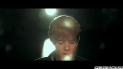 normal_video%283%29_mp4_000186519 - 0_0 Justin Bieber - Never Let You Go 0_0