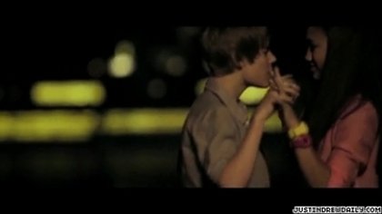 normal_video%283%29_mp4_000203077