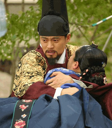lee-san-han-ji-min3 - Yi San Furtuna la palat