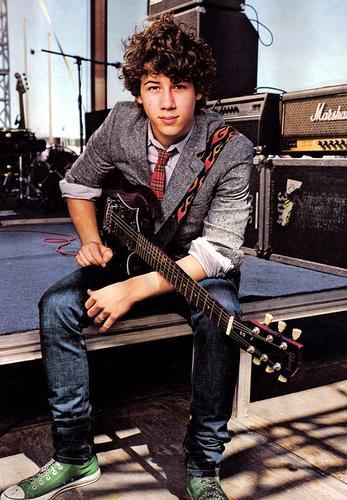 Poster Nick Jonas - 8 poze selena gomez