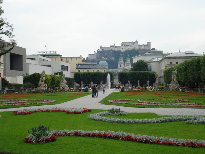 Mirabellgarten (2009, June 29); Salzburg, Austria.

