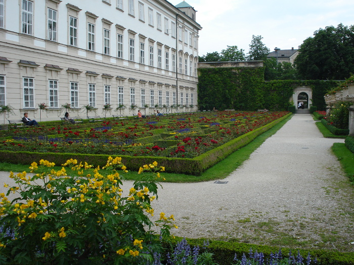 Mirabellgarten (2009, June 29); Salzburg, Austria.
