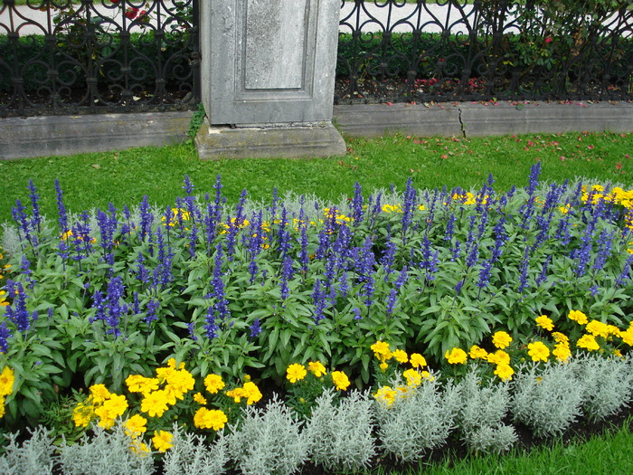 Mirabell Garden (2009, June 29); Salzburg, Austria.
