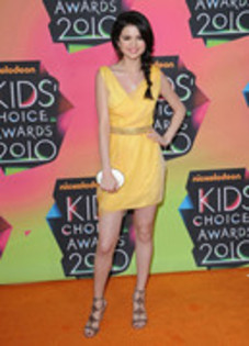 12737616_DFMQPWGYZ - Kids Choice Award 2010-Selena Gomez