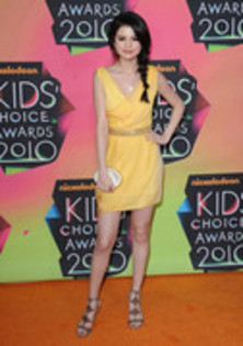 12737618_AZHYJRFRG - Kids Choice Award 2010-Selena Gomez