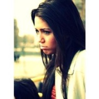 IUSIQBZAGPXGHGIQVBK - 0-poze rare miley selena ashley si demi-0