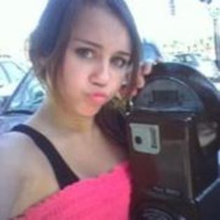 12887418_SSCJGOJGN - 0-poze rare miley selena ashley si demi-0