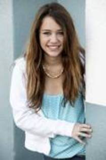 UZZAOSWEAOJUGHTUBCD - album pt stefania0103