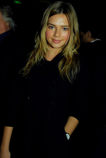 Indiana-Evans-indiana-evans-6420027-398-594 - x - Indiana Evans