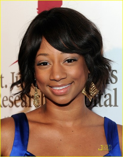 Monique-monique-coleman-11349608-962-1222 - x - Monique Coleman