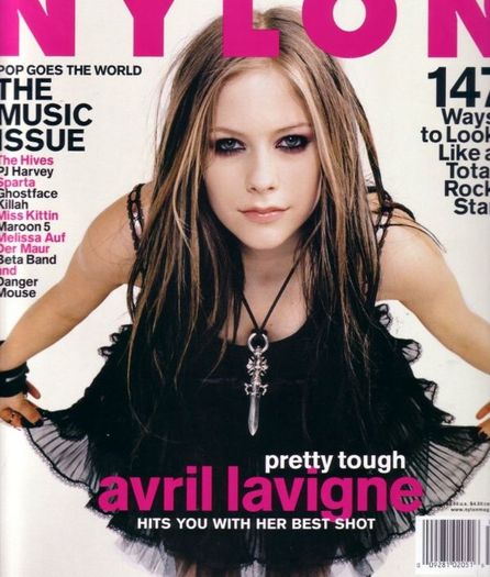 f2epfihd7033073i - Avril Lavigne reviste