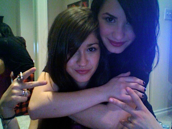 42778589 - poze rare demi lovato