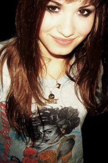 464 - poze rare demi lovato