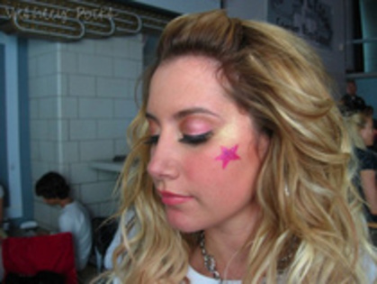 11321619_SMZOFJDWU - ashley tisdale