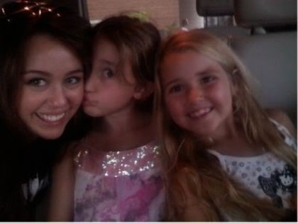 normal_2zz69o2 - poze rare miley cyrus