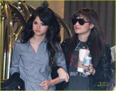 POIJUJQIQCDWLSSWBXC - poze rare selena gomez