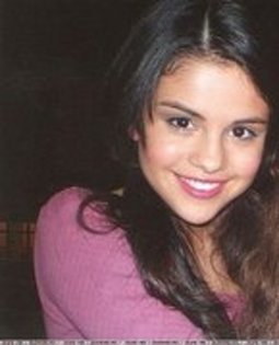 BFNOOUTGGZYUGGUINEB - poze rare selena gomez