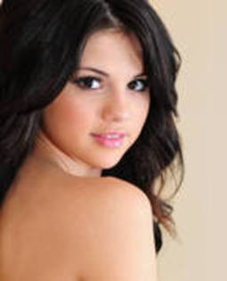 PUBXSBQENUQBQCATGMM - selena gomez