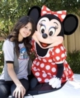 selena_minnie - SeLeNa q MiKyE Si MiNnIe MoUsE