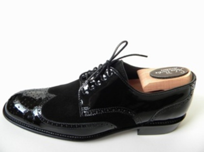 pantofi Stefan Burdea.clasic.lac.negru.antilopa; Handmade shoes.Pantofi barbati lucrati manual.
WWW:STEFABURDEA:RO
