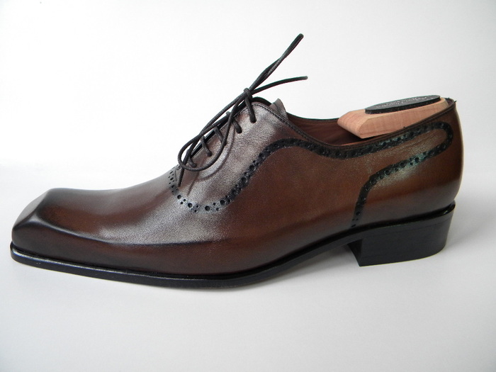 pantofi.stefan.solo; Handmade shoes.Pantofi barbati lucrati manual.
WWW:STEFABURDEA:RO
