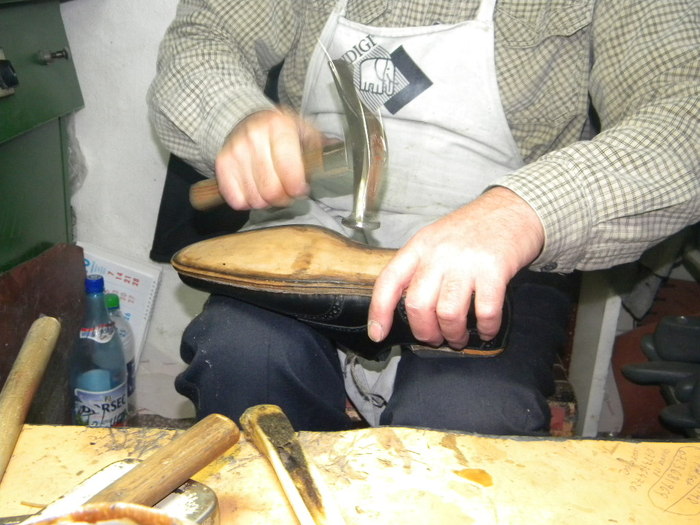 pantofi.burdea.shoes.handmade; Handmade shoes.Pantofi barbati lucrati manual.
WWW:STEFABURDEA:RO

