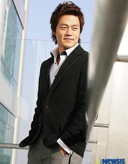 Lee Seo Jin:X:X:X; 4 voturi
