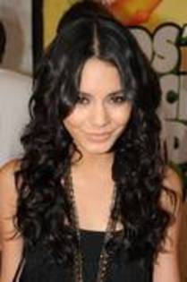 LRKLXSIRMCGHYMIOPYG - vanessa hudgens