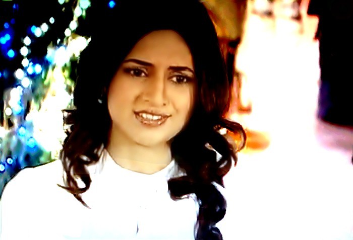 33xk1h1 - Divyanka Tripathi