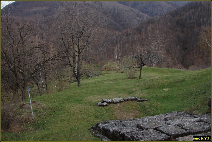 DSC01736 - Cetatea Cetatuia 02-04-2010