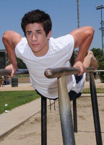 David_Henrie_1265268141_0 - david henrie