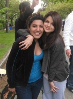 ~selena~ (208)