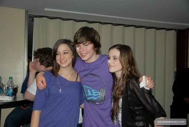  - xX Justin Party Xx