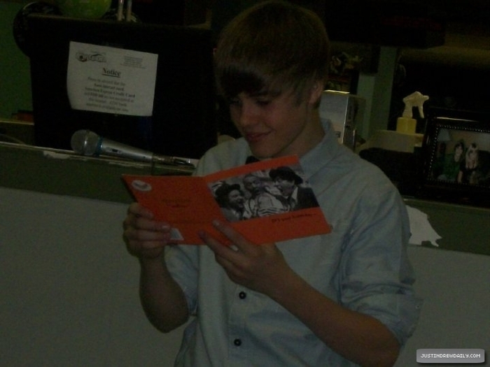  - xX Justin Party Xx