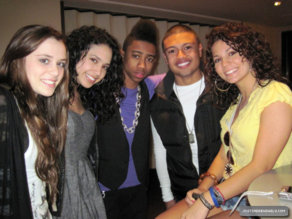  - xX Justin Party Xx