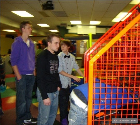  - xX Justin Party Xx