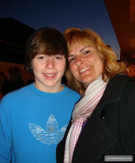  - xX Justin Party Xx